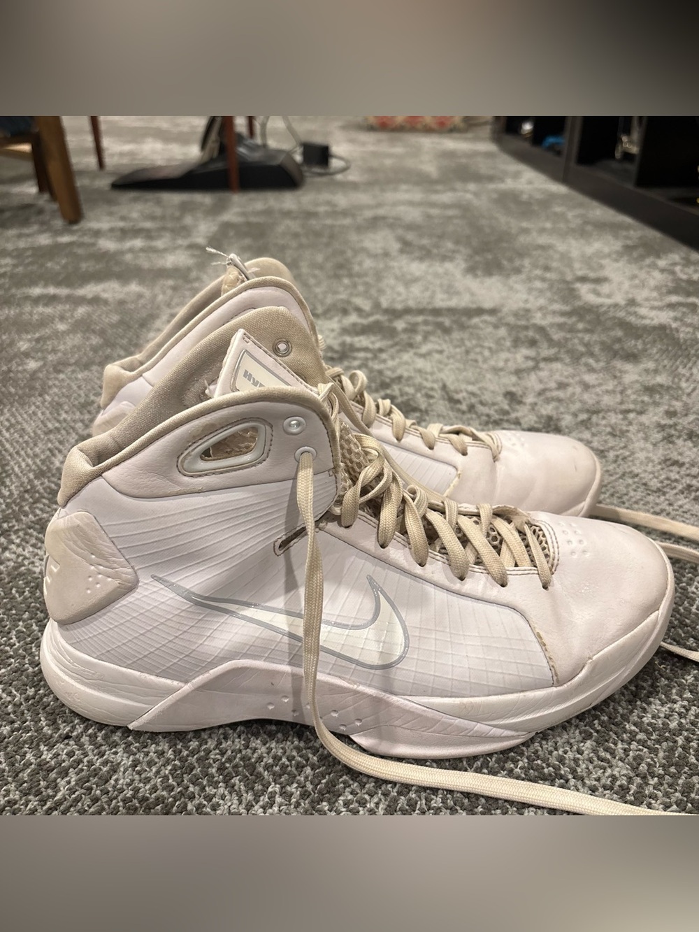 Nike Hyperdunk 08 Pure Platinum White Basketball Shoes (2016) Mens U.S. 8.5